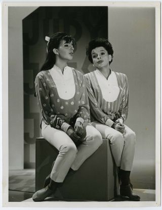 Judy Garland & Liza Minnelli Singing On The Judy Garland Show 1963 Photograph