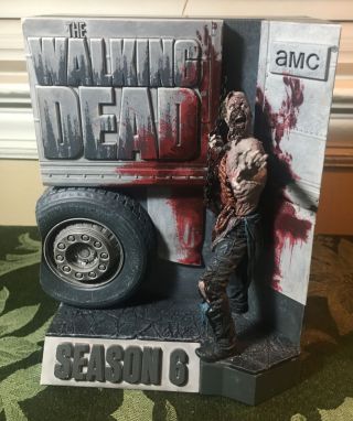 Amc Twd/the Walking Dead Season 6 Limited Edition Zombie Statue Only