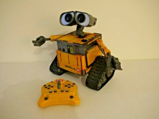 Disney Pixar Rc Remote Control Hello Wall - E Lights And Sounds Robot Great Cond