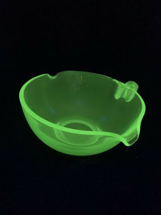 Vintage D & B Uranium Green Glass Mixing Bowl 9 " Diameter 4 1/2 " Tall