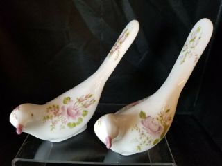 Vintage Fenton Art Glass White Birds - Hand Painted By Frida Hubbard And