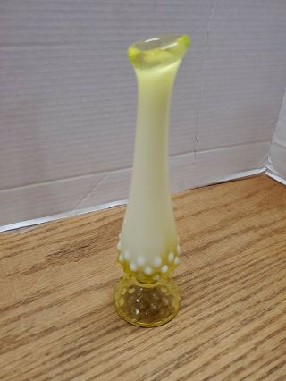Vintage Fenton Hobnail Vaseline Opalescent Art Glass Bud Vase Aprox 8.  75 " Tall