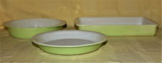 Pyrex Lime Green 8 1/2 " Pie Plate 209 8 " Round Cake 221 12 X 7.  5 Cake 232