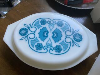 Vtg.  Pyrex Blue Horizon 11/2 Qt.  Turquoise Divided Dish With Lid