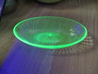U.  S.  Glass Co.  U.  S.  Swirl Green Depression Vaseline Glass Oval Bowl 8 1/4 - Inch