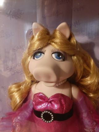 25th Anniversary Miss Piggy 12 " Porcelain Doll Pink Dress Brass Key Inc 2006