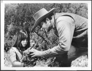 Western Gunsmoke James Arness 1973 Cbs Tv Promo Photo Dawn Lyn
