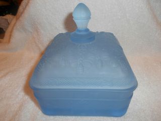 Tiara Frosted Blue Etched Crystal Honey Bee Hive Candy Footed Box And Cover