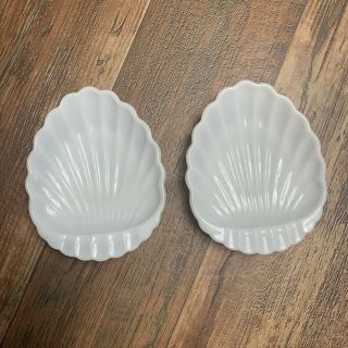 Vintage White Milk Glass Sea Shell Soap Dish Trinket Holder