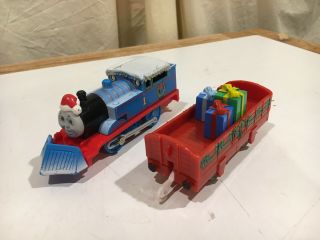 Holiday Snow Clearing Thomas W/ Present Car For Thomas & Friends Trackmaster