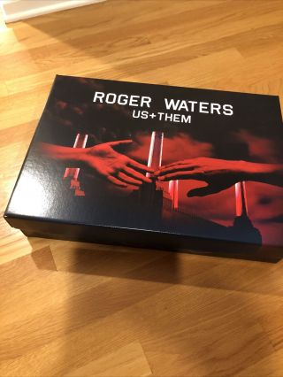 Roger Waters Us And Them Tour Vip Gift Set