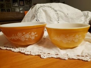 Vintage Pyrex Butterfly Gold 1979 Mixing Bowls Set Of 2.  403 And 402