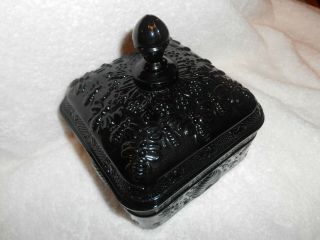 Tiara Black Etched Crystal Honey Bee Hive Candy Footed Box And Cover