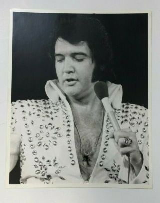 Elvis Presley 8x10 Vintage High Gloss Photo On Stage Close Up Big Ring