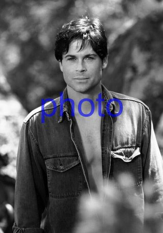 Rob Lowe 162,  The West Wing,  Feet,  Brothers & Sisters,  The Outsiders,  8x10 Photo