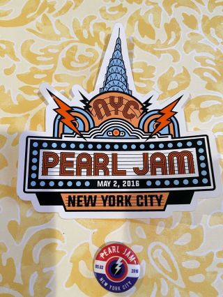 Pearl Jam Sticker And Pin Msg Nyc Madison Square Garden 5/2/2016