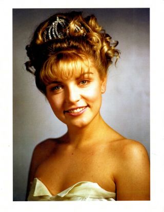 Twin Peaks Laura Palmer 8 X 10 Photo From