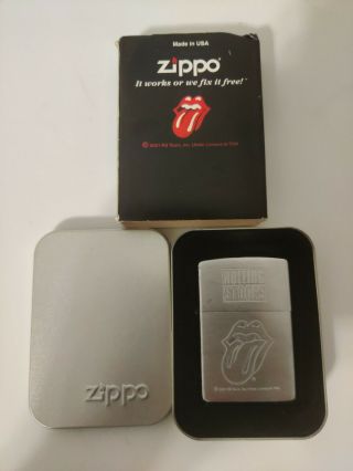 Rolling Stones Tongue Zippo Lighter 2001 Tin & Sleeve 200rs.  100 Scratched