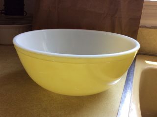 Vintage Pyrex Large Primary Yellow 4 Qt Mixing Nesting Bowl 404 Fast Ship