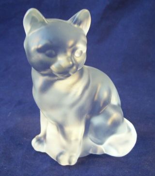 Vintage Fenton Art Glass Frosted Satin Sitting Cat Figurine 4 " Paperweight Usa
