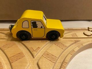 Thomas Wooden Sir Topham Hatt Yellow Car 1992 Flat Magnet Black Plates Vhtf