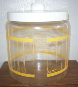 RARE HTF YELLOW VINTAGE GLASS PYREX CRACKER BARREL COOKIE JAR CANISTER 2