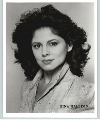 Gina Gallego - 8x10 Headshot Photo - B & B