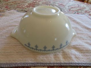 Vintage Pyrex Snowflake Garland Blue & White 2 1/2 Qt Cinderella Mixing Bowl