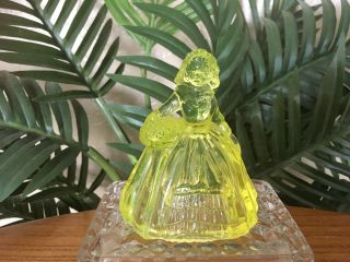 Vintage Boyd Vaseline Uranium Glass Victorian Woman Doll Figurine