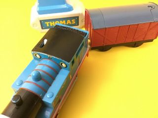R/C Thomas w/Dark Red Boxcar TrackMaster - Motor & Remote Work Perfectly 3