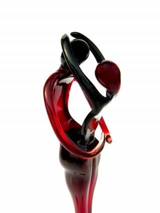Stunning Italian Art Glass Abstract Lovers In Arms Sculpture Vibrant Deep - Red