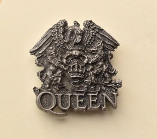 Queen 1992 Pin Badge Rock Music Band Coat Of Arms Freddie Mercury.  Inferno.