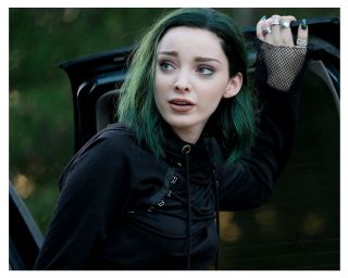 - - The Gifted - - Tv Show (emma Dumont) As " Polaris " - - Glossy 8x10 Photo