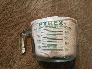 Pyrex Glass 4 Cup - 1 Quart - 1 Liter Measuring Cup Open Handle Green 532 Usa