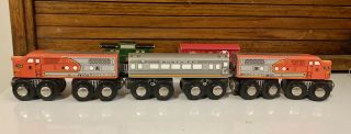 Maxim Lionel Heritage Series Santa Fe 5 Piece Wooden Train Set Fits Thomas Track