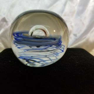 VTG Dynasty Gallery Heirloom Collectibles Blue And White Swirl Paper weight 3