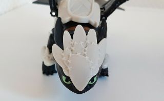 Armored Toothless and Hiccup figure How to train your Dragon Race to the Edge 3