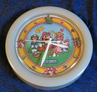 1989 Nintendo Of America Inc.  Wall Clock Nes Era Mario Luigi Peach 8 1/2 Inch Di