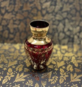 Vecchia Murano Ruby Red W/24k Gold Gilt Overlay 4.  5 " Vase Italy Venetian