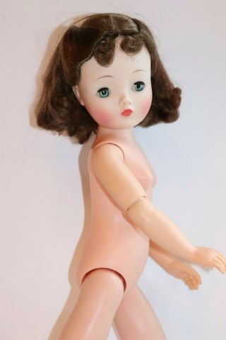 Vintage Madame Alexander Cissy Doll No Splits Or Cracks