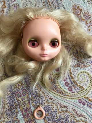 1972 Vintage Kenner Blythe Doll Blonde Head Scalp Pink Skin Tone Big Eye