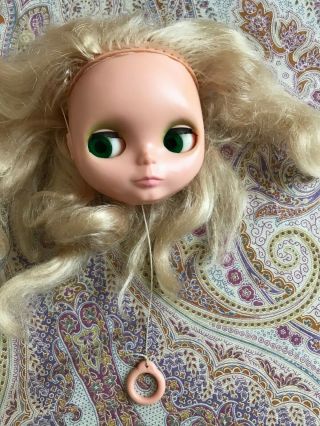 1972 vintage kenner blythe doll blonde head scalp pink skin tone big eye 2