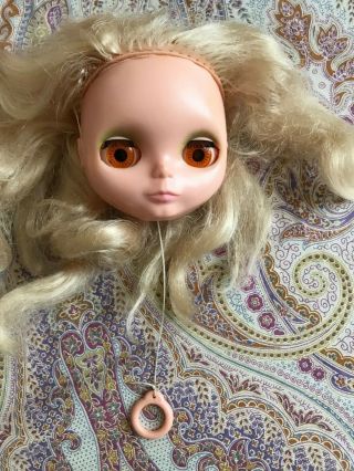 1972 vintage kenner blythe doll blonde head scalp pink skin tone big eye 5