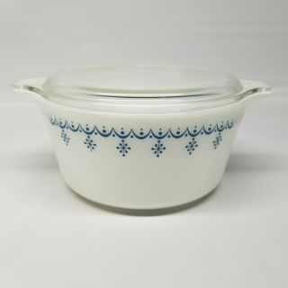 Vintage Pyrex Snowflake Blue Garland Round 1 1/2 Quart Casserole Dish w/ Lid 474 2