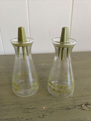 Vintage Pyrex Green Spring Blossom Crazy Daisy Salt And Pepper Shakers