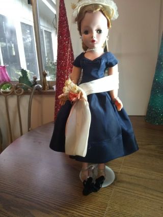 Vintage 1957 Madame Alexander Cissy Doll With Htf Hat & Stole