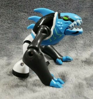 Ben 10 Articguana Alien Toy 4 " Action Figure Bandai Cartoon Network