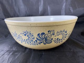 Vintage Pyrex Homestead Mixing Bowl 404 10 - 1/2 " 4 Qt Speckled Tan W/blue Flowers