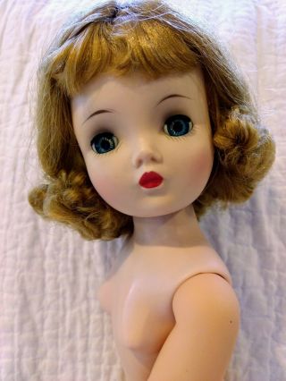 Madame Alexander Infused Cissy Doll Stunning Blonde " Minty "