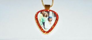 Bee Gees Band Barry Gibb Concert Guitar Pick Pendant Love Music Disco Rock Chain
